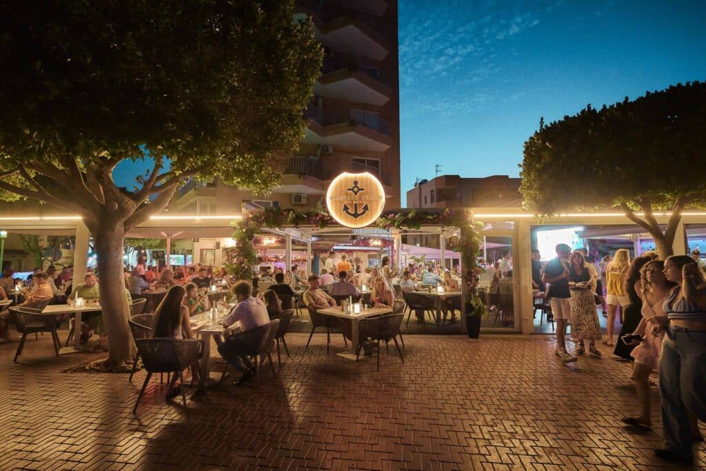 Nightlife at Barbuda Palmanova